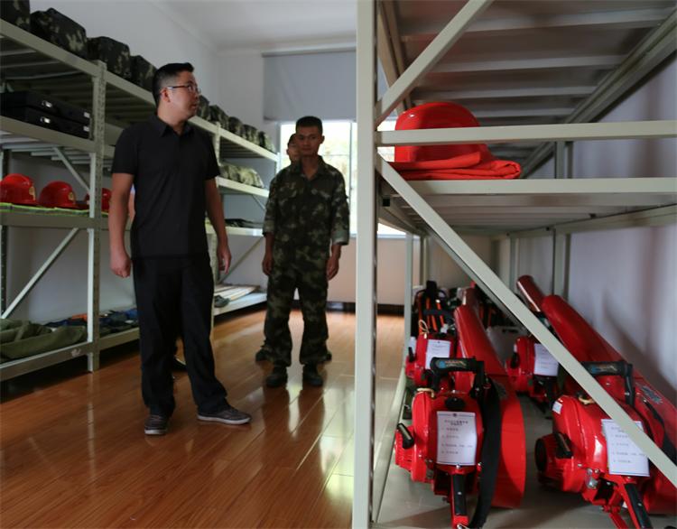 ����ɭ�ַ�����������